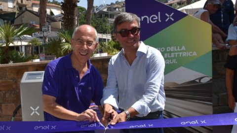 Coche eléctrico: Enel X y Castellabate para un turismo de cero emisiones