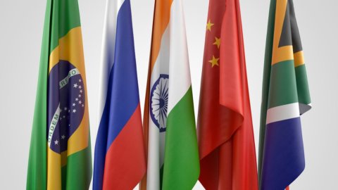 Super-BRICs, sebuah dongeng yang tidak memiliki banyak dasar: tidak masuk akal untuk menambahkan realitas yang berbeda