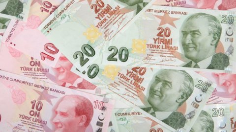 Türkiye: Die Lira stürzt ab, der Euro ebenfalls unter Beschuss. Marktalarm