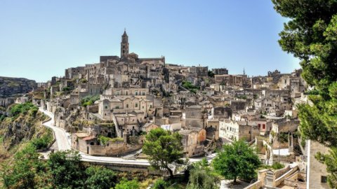 Via les pylônes depuis Matera : accord entre Terna et la Municipalité