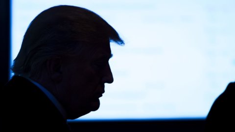 Trump nel caos: accuse negli Usa, niente accordo con Kim