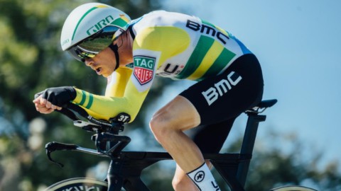 Vuelta: Zamana karşı yarışların kralı Dennis, kırmızı mayolu Yates
