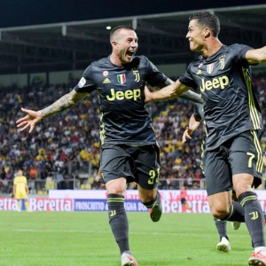 Juve اور Napoli دوبارہ جیت گئے: Scudetto پہلے سے ہی ان کا کاروبار ہے۔