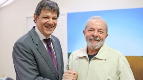 Brazil elections, Haddad dates back: Bolsonaro's guru investigated