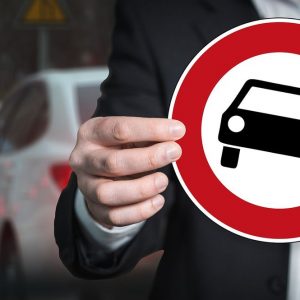 Auto, accordo per taglio emissioni del 35% nel 2030