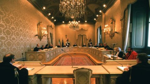 Autonomia differenziata: per la Consulta ci sono sette punti incostituzionali. Legge da correggere e referendum in forse
