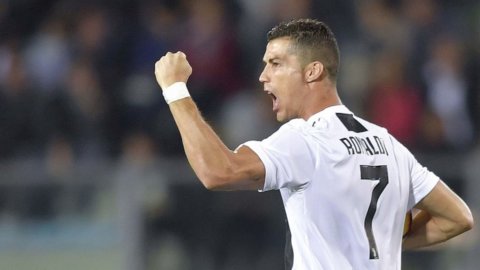 La Juve agradece la magia de CR7 y espera el empate entre Nápoles y Roma