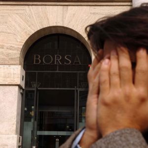 Panic selling in Borsa per il rischio lockdown