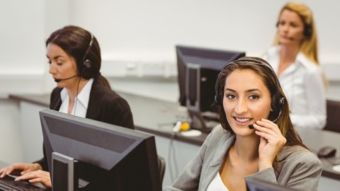 Call center Tim, entro 2 anni risponderanno solo dall’Italia