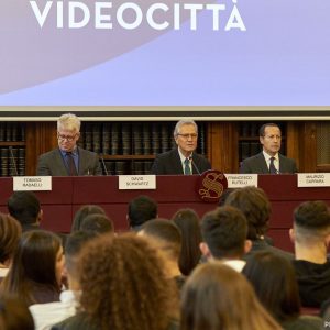 Politică și televiziune, 70 de ani de reclame electorale în SUA și Italia