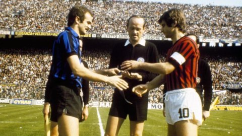 Addio a Sandro Mazzola, uno dei più grandi calciatori italiani e figlio di Valentino Mazzola, leggenda del Grande Torino