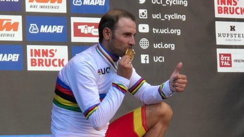 Ciclismo: Valverde super conquista il mondiale a Innsbruck