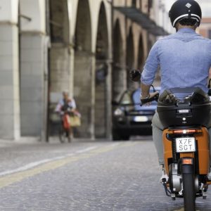 Roma, Ztl Tridente: stop agli scooter, arrivano le multe