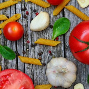 Su First&Food lo chef sociologo propone la pasta con… pesche e fragole