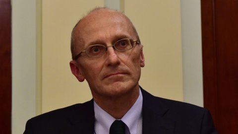Enria (Eba), allarme: “Le banche medio-grandi non hanno abbastanza capitale”