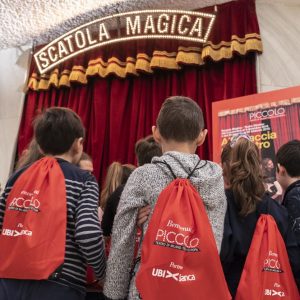 Milano, UBI deschide Piccolo copiilor și recompensează actrițele