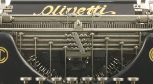 macchina da scrivere Olivetti
