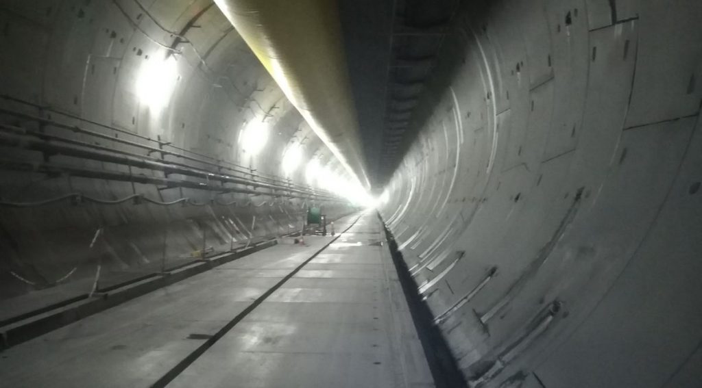 O canteiro de obras do túnel de base do Mont Cenis, para o TAV Turim-Lyon