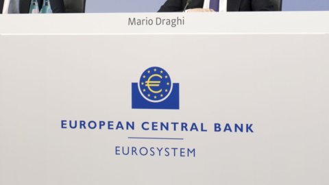 L’effetto Draghi scalda le Borse ma le banche soffrono