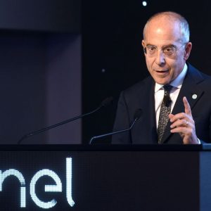 Borsa, Enel da record: superati i 70 miliardi