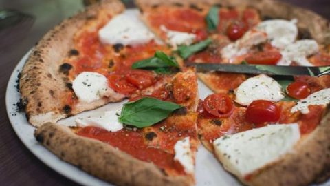 Universitas Ilmu Gastronomi: kursus pembuat pizza profesional