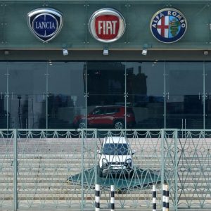 Fca: al via il maxi prestito da 6,3 miliardi con Intesa