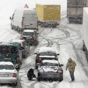 Schlechtes Wetter: Autobrennero, 12 km in der Schlange wegen Schnee