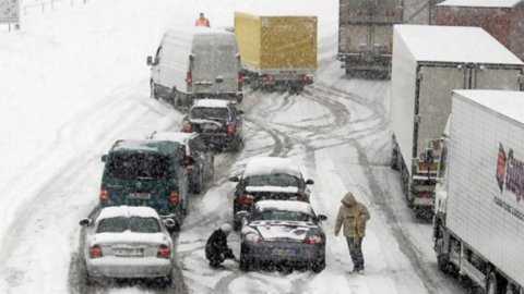 Mal tiempo: Autobrennero, 12 km en fila por nieve