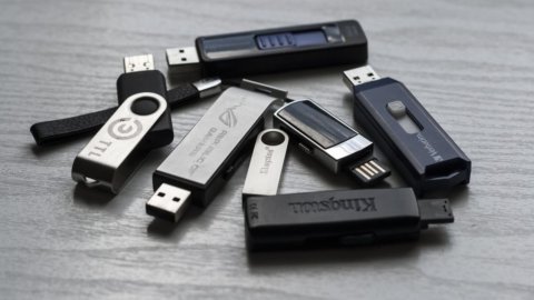 Clés USB, fichiers et codes : comment gérer un monde de mots de passe