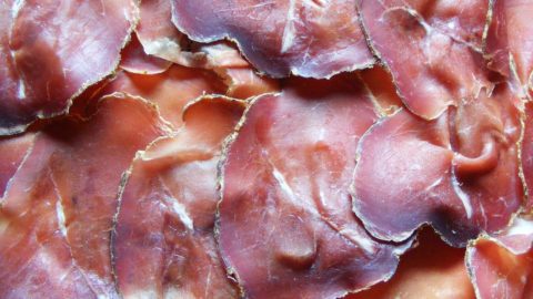 Salumi: le bresaole Pini salvano Ferrarini