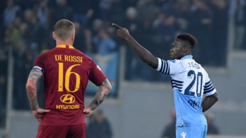 Milán supera al Inter, Lazio supera a la Roma