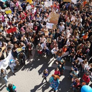 Fridays for Future: cu Greta a doua grevă globală pentru climă