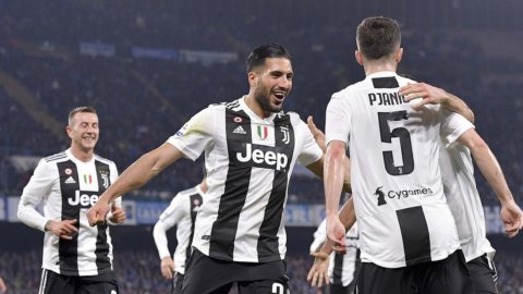 Juve, Napoli'yi fethediyor ve arka arkaya sekizinci Scudetto'yu vaat ediyor