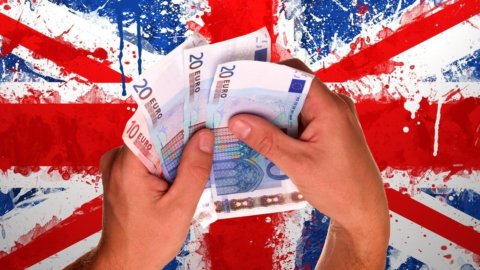 Pasar saham di bawah pengereman pada Brexit dan microchip. Nah mobilnya