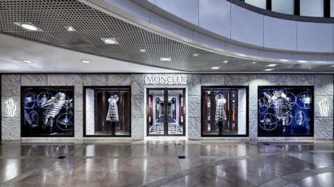 Moncler vola a Piazza Affari dopo l’ingresso di Lvmh nella holding di Remo Ruffini: ecco i dettagli