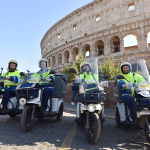 Poste Italiane：330 辆邮递员电动摩托车