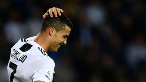 La Juve piega il Milan e torna in vetta ma scoppia il caso CR7