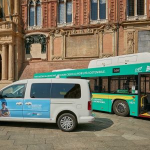 Bologne, la mobilité durable grandit avec Hera : bus et taxis au biométhane