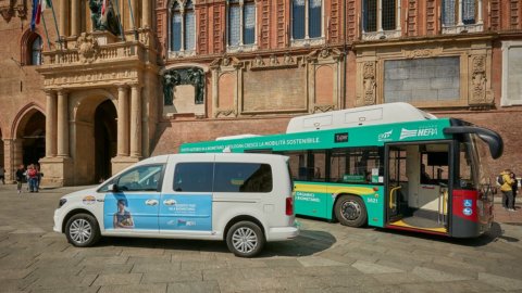 Bolonha, a mobilidade sustentável cresce com Hera: ônibus e táxis movidos a biometano