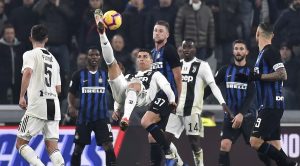 Sforbiciata di Cr7 contro l'Inter