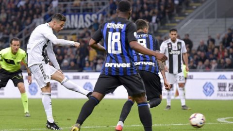 Inter-Juve: CR7 がゴールを決めます。 600とイタリアのダービーは引き分けに終わる