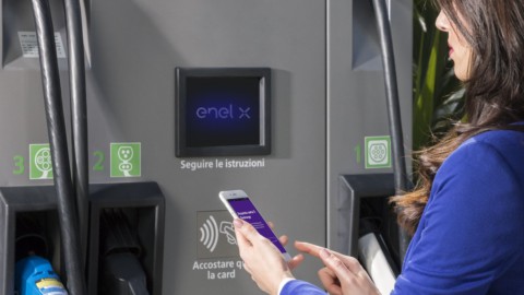 Mobilità elettrica, Enel X lancia la nuova App