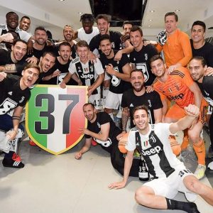 Bourse : Piazza Affari tient le coup, la Juve rebondit