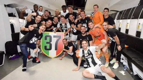 Bourse : Piazza Affari tient le coup, la Juve rebondit