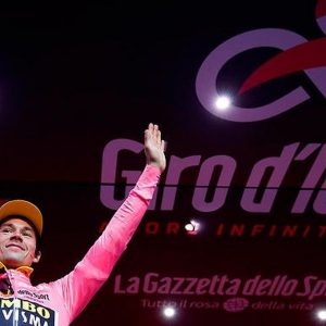 Giro d’Italia: cominciano le montagne, sfida tra Roglic e Nibali