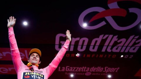 Giro: Ackermann se burla de Viviani, Roglic sigue en la plantilla