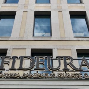 Intesa Sanpaolo, Fideuram: rekor keuntungan di semester ini