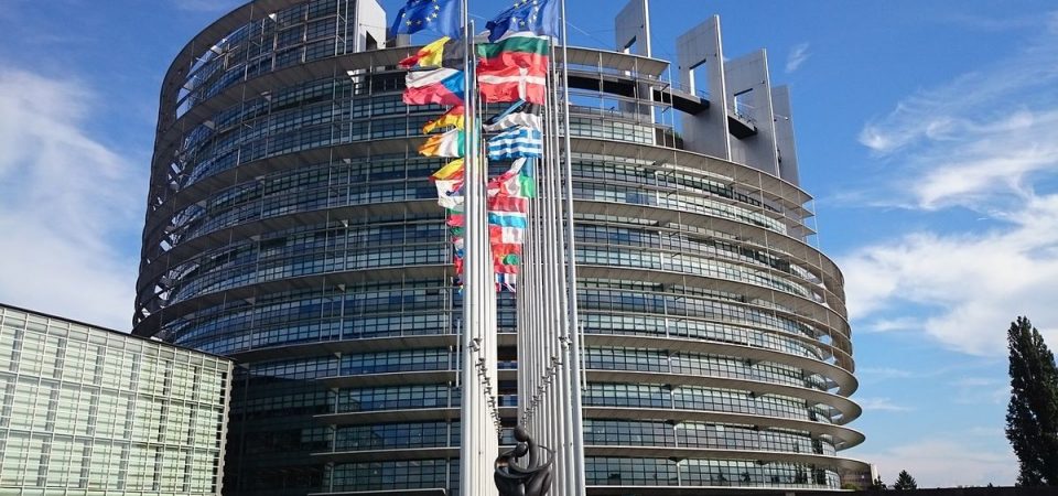Elezioni europee: stavolta la posta in gioco è la sopravvivenza della Ue. Tre priorità. Parla Dastoli, Presidente del Movimento europeo
