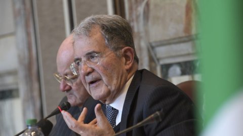 Prodi is very harsh with Schlein, Meloni and Tajani: "Whoever asks for the vote and then doesn't go to Brussels hurts democracy"