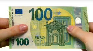 Nuova banconota da 100 euro (soldi)